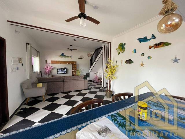 Sobrado para Venda em Itanhaém - 2