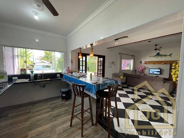 Sobrado para Venda em Itanhaém - 3