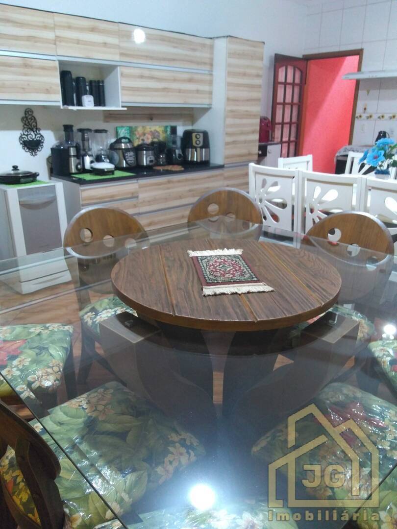 Sobrado, 3 quartos, 204 m² - Foto 2