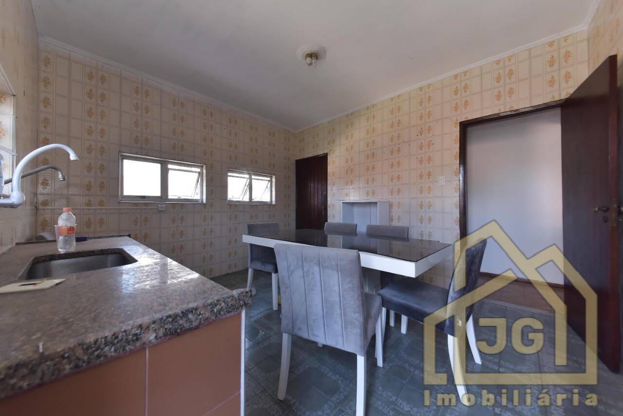 Casa, 3 quartos, 200 m² - Foto 16