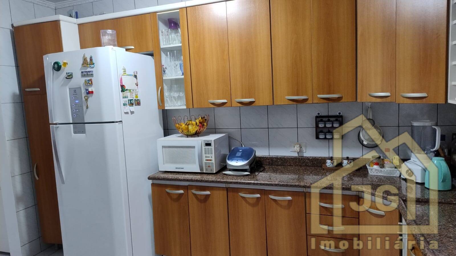 Casa, 3 quartos, 261 m² - Foto 2