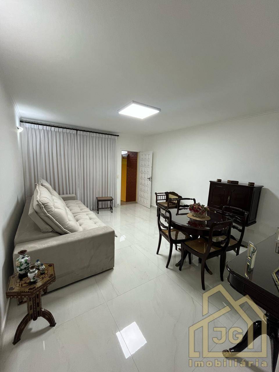 Sobrado, 3 quartos, 208 m² - Foto 2